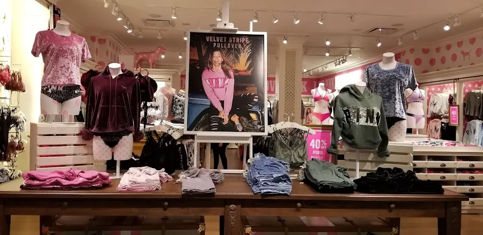 Victoria's Secret & PINK
