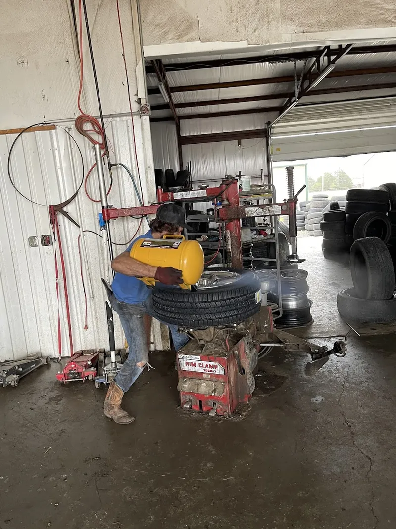 Grease monkey tires
