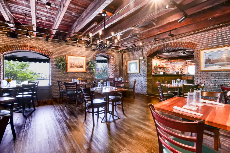 Boar's Head Grill & Tavern