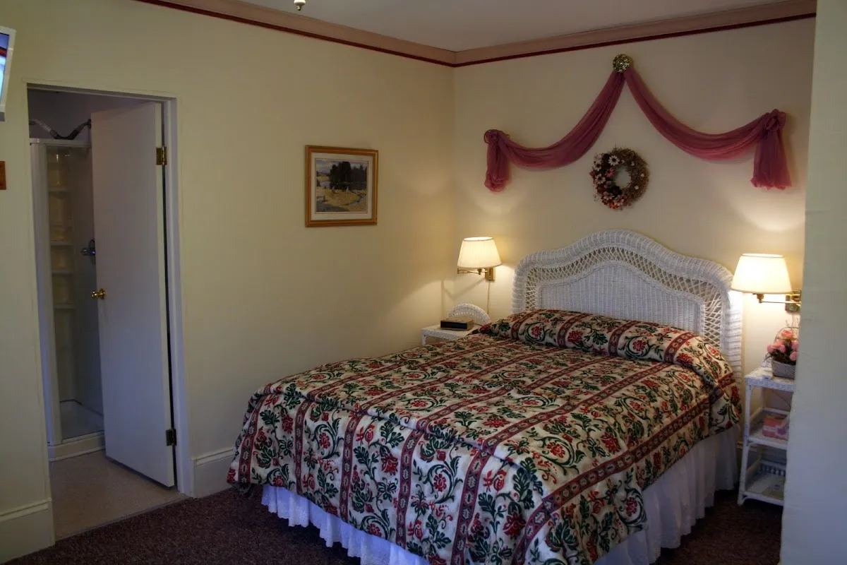 Gables Bed & Breakfast Inn