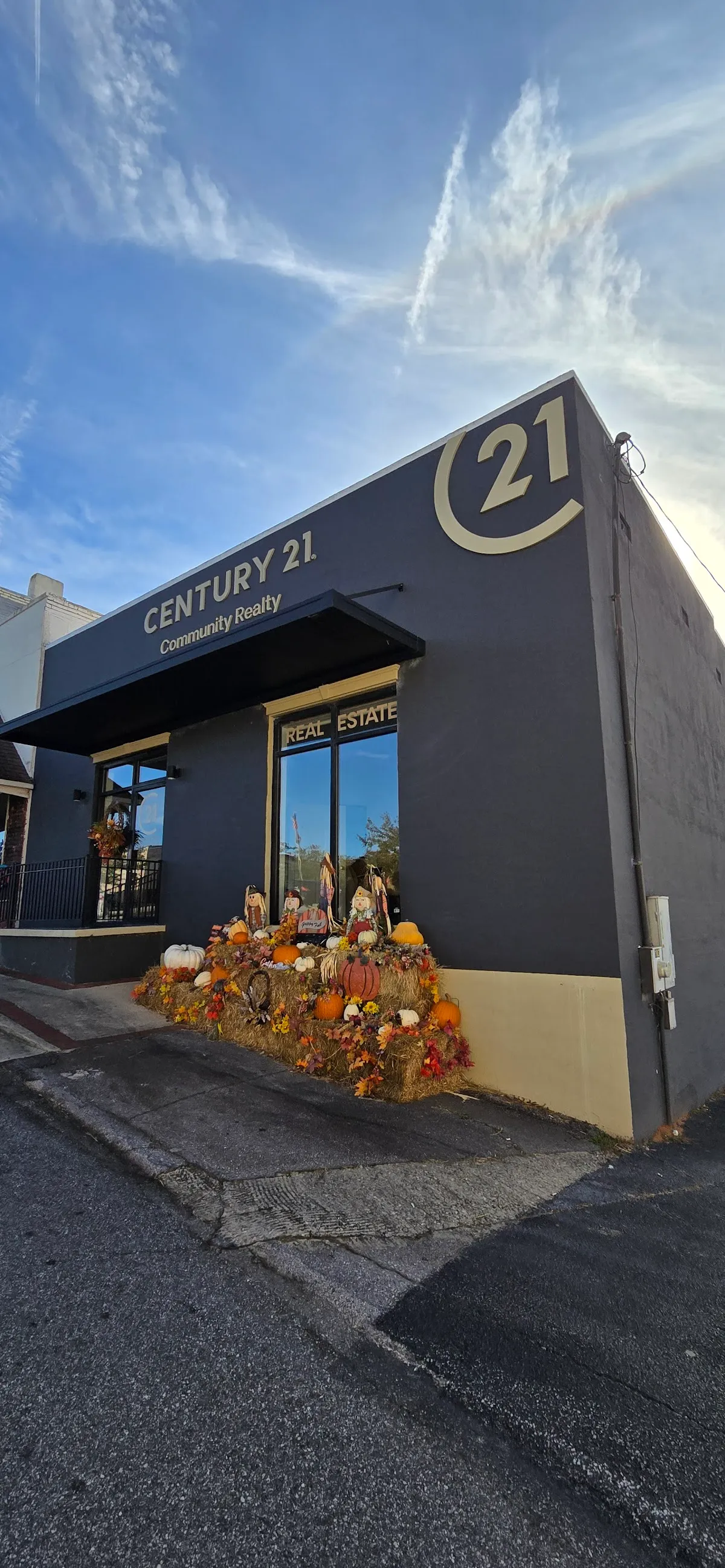 CENTURY 21 Community Realty