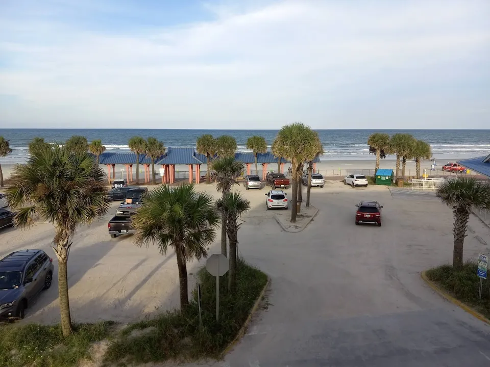 Crabby's Bar & Grill - NSB