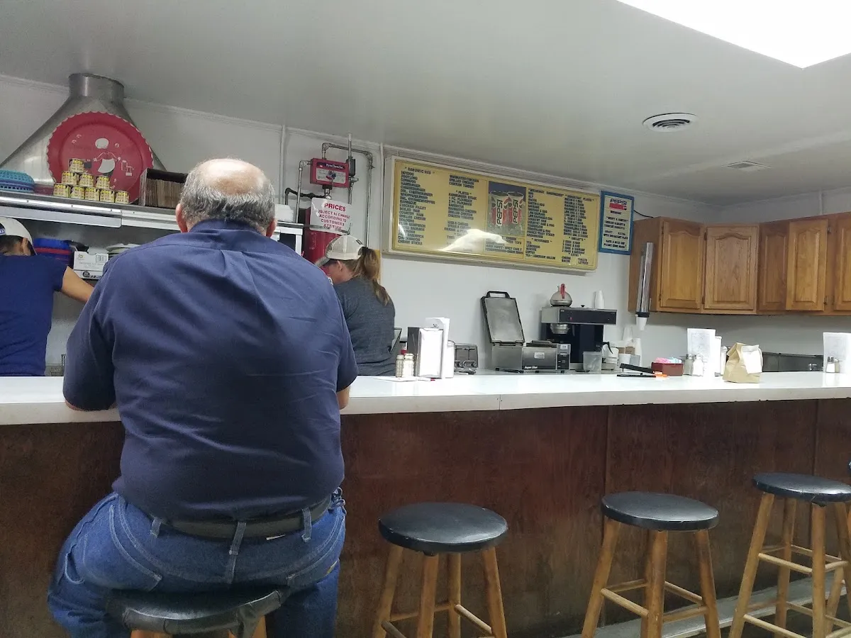 Smiths Grocery and Grill