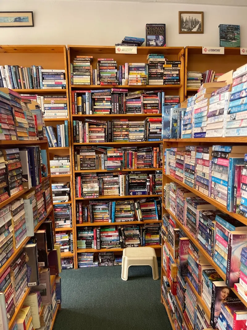 Red B4 Books