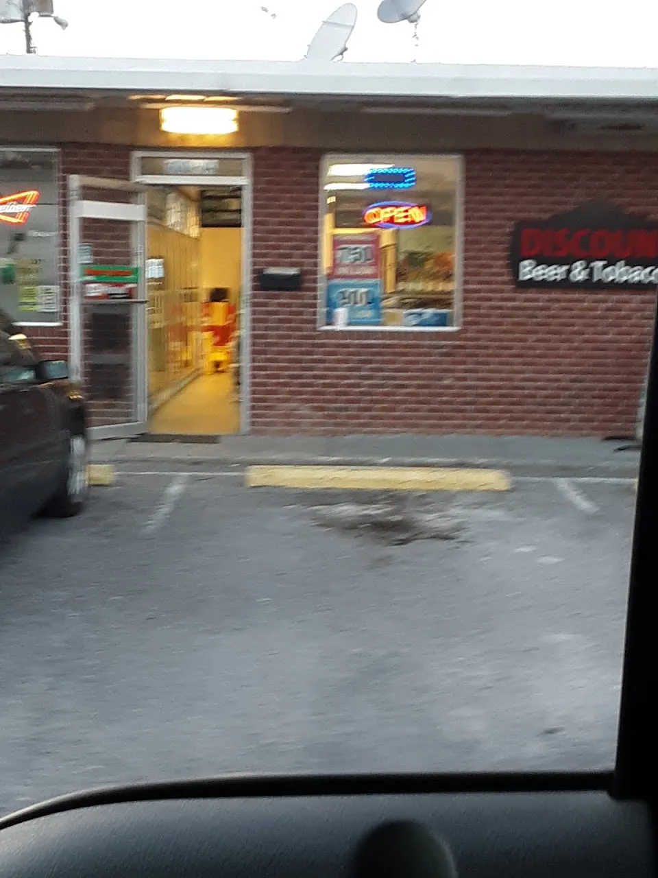 DISCOUNT BEER & TOBACCO