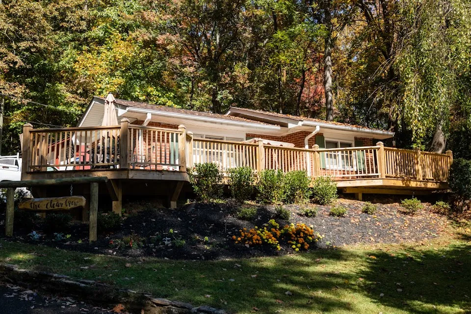 Mountain Aire Cottages, Inn, & Glamping
