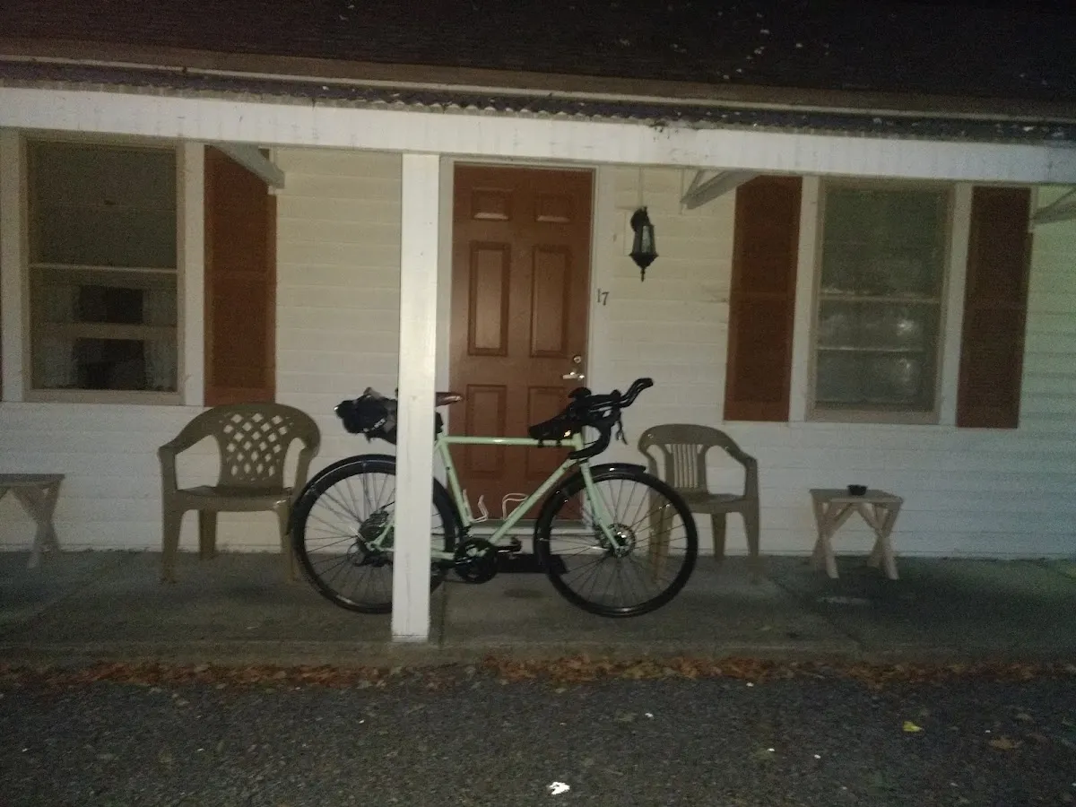 Travelers Inn