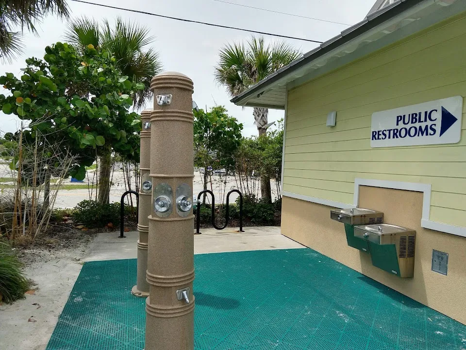New Smyrna Beach Parking (Hiles Ave)