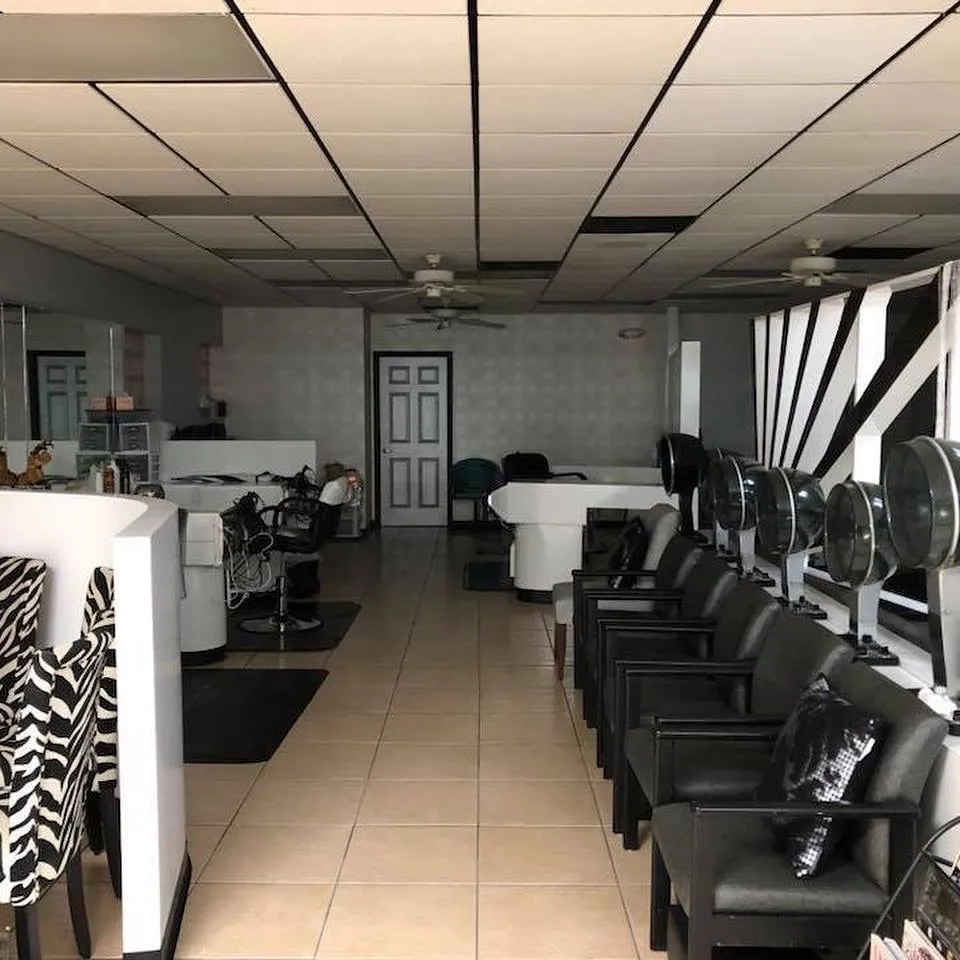 Nikkole Michaels Salon & Spa