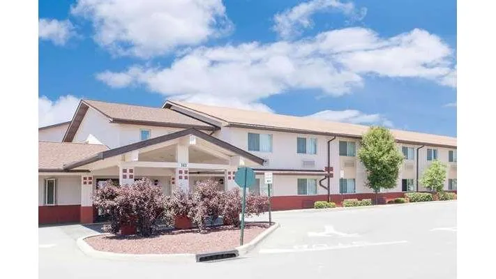 Super 8 by Wyndham Middletown