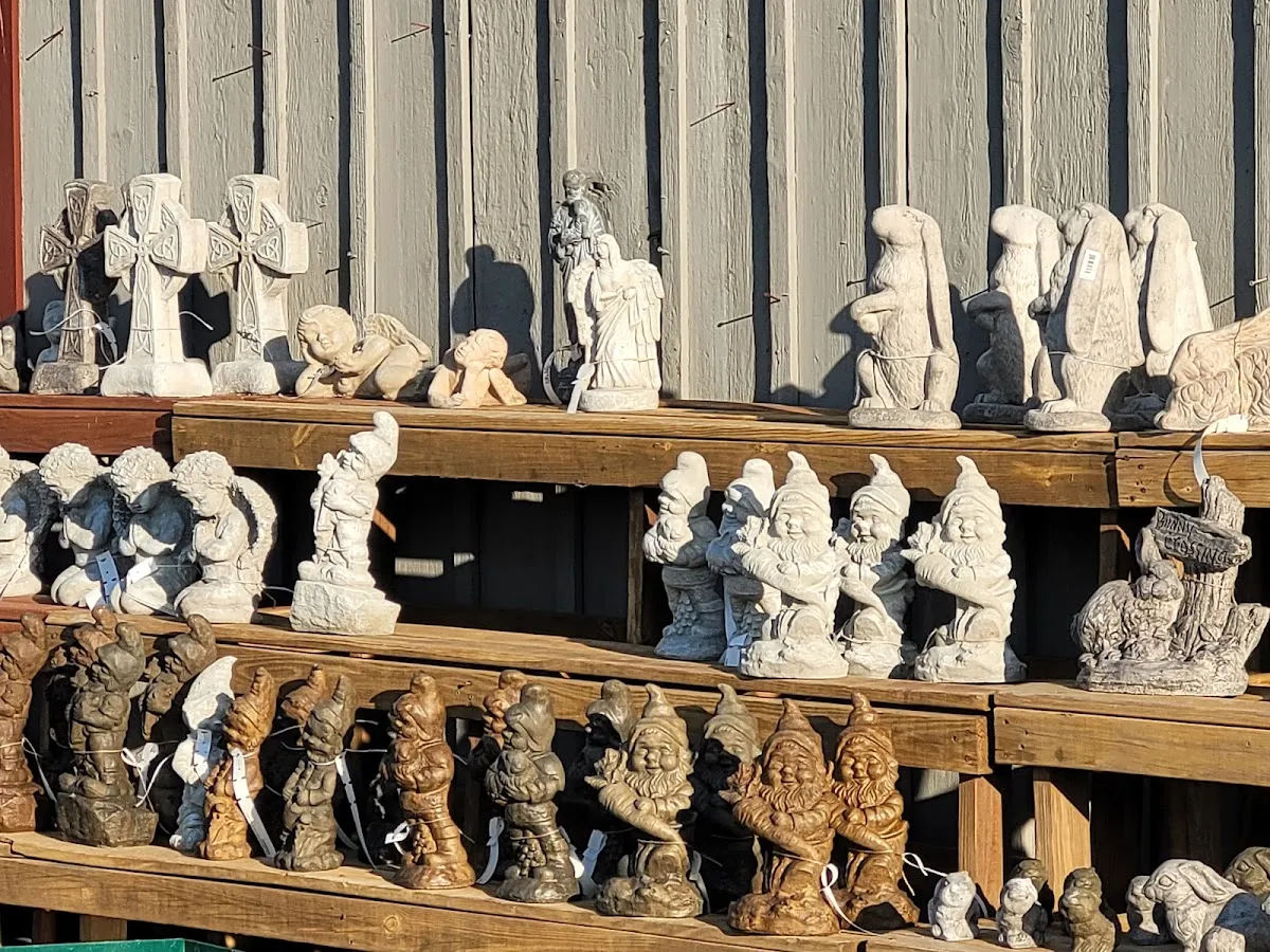 Robin's Nest Floral & Garden Center