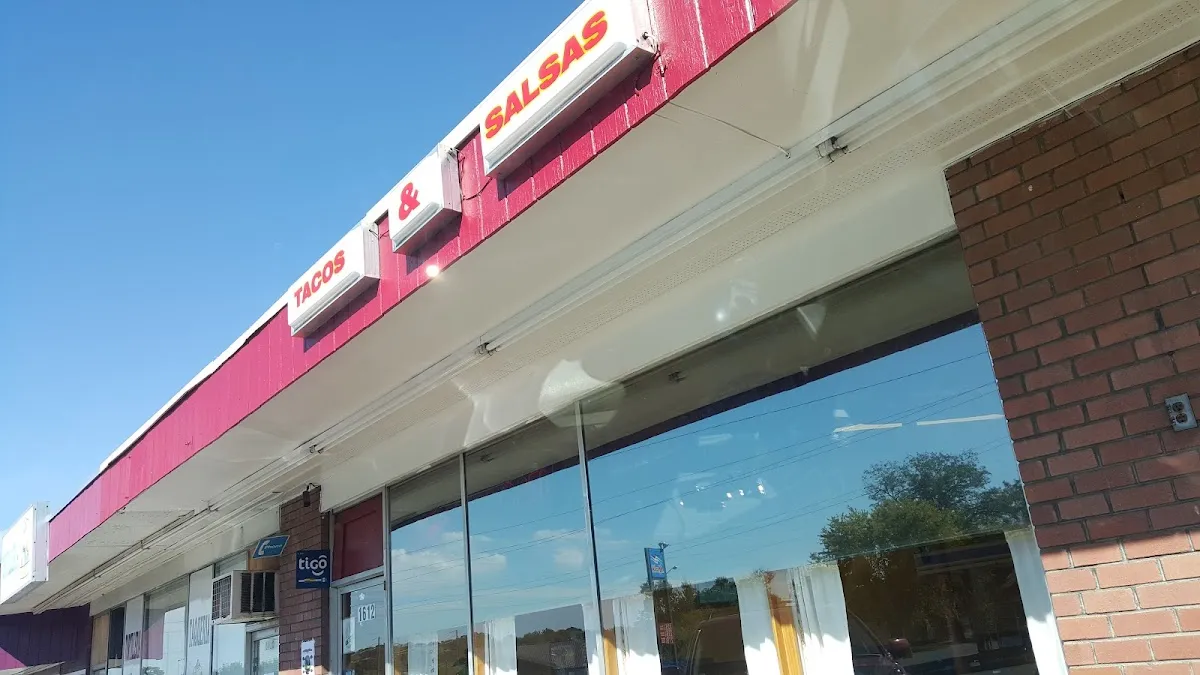 Taqueria Chisme & Cafe