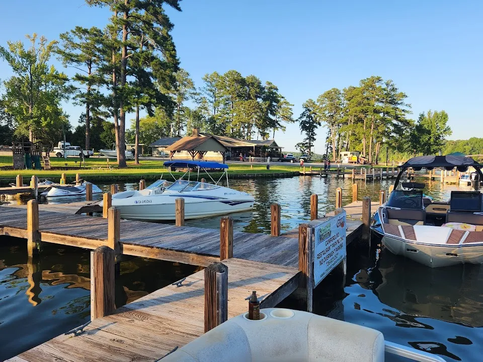 Crooked Creek Marina & Campgrounds