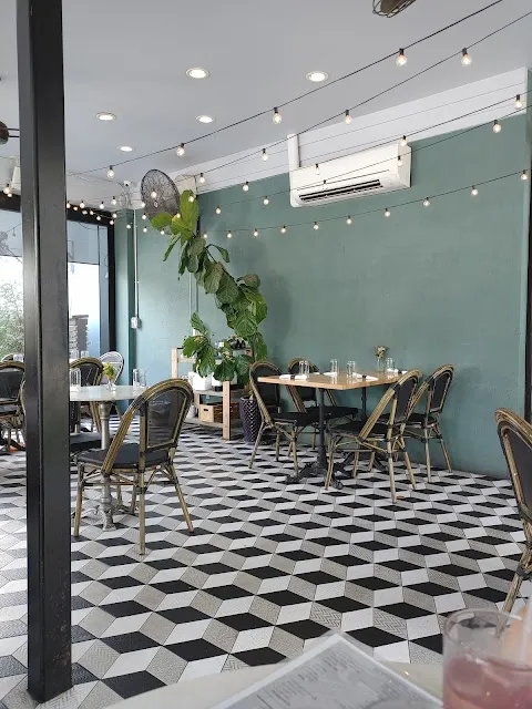 The Vault Kitchen & Market