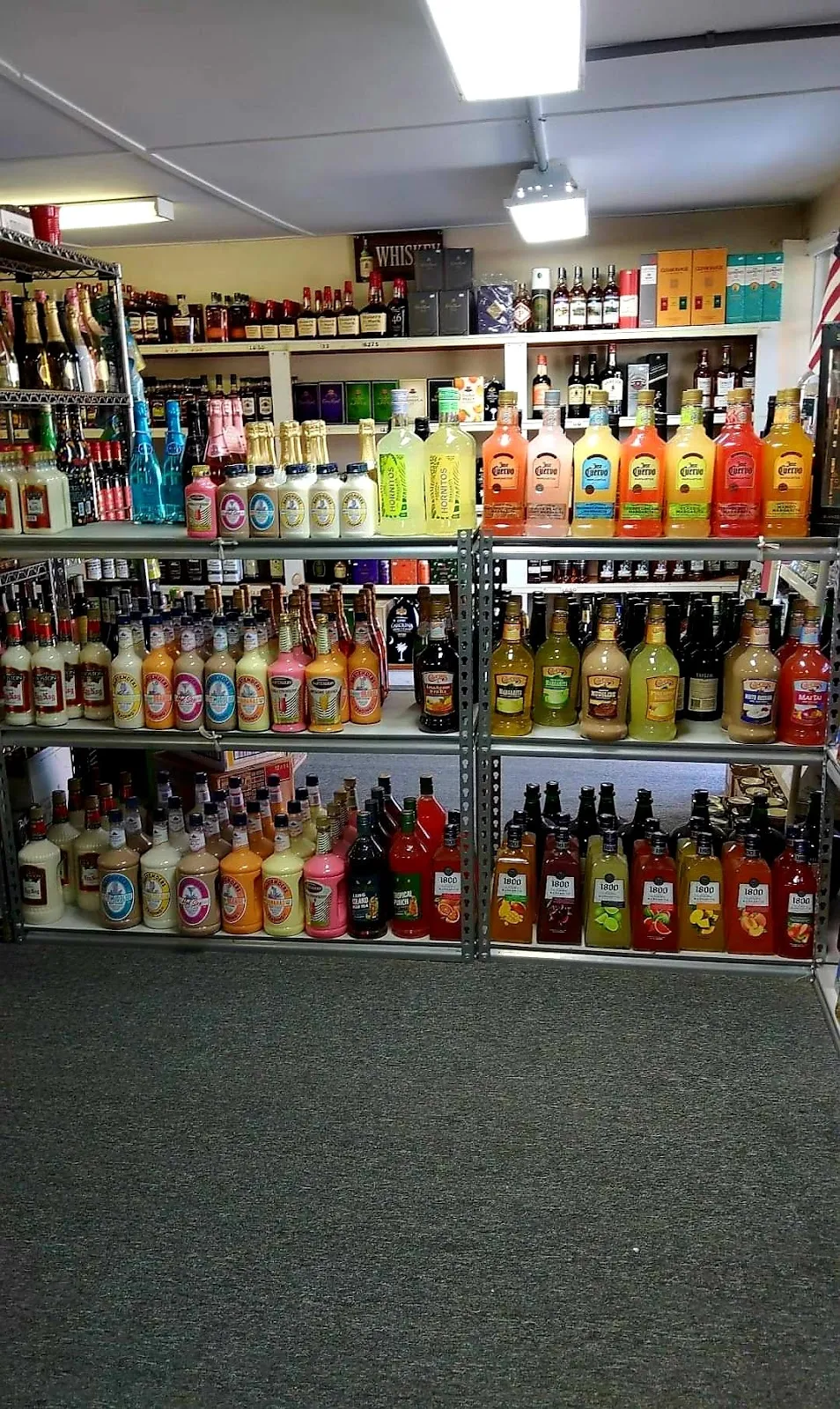 L & T's Liquor