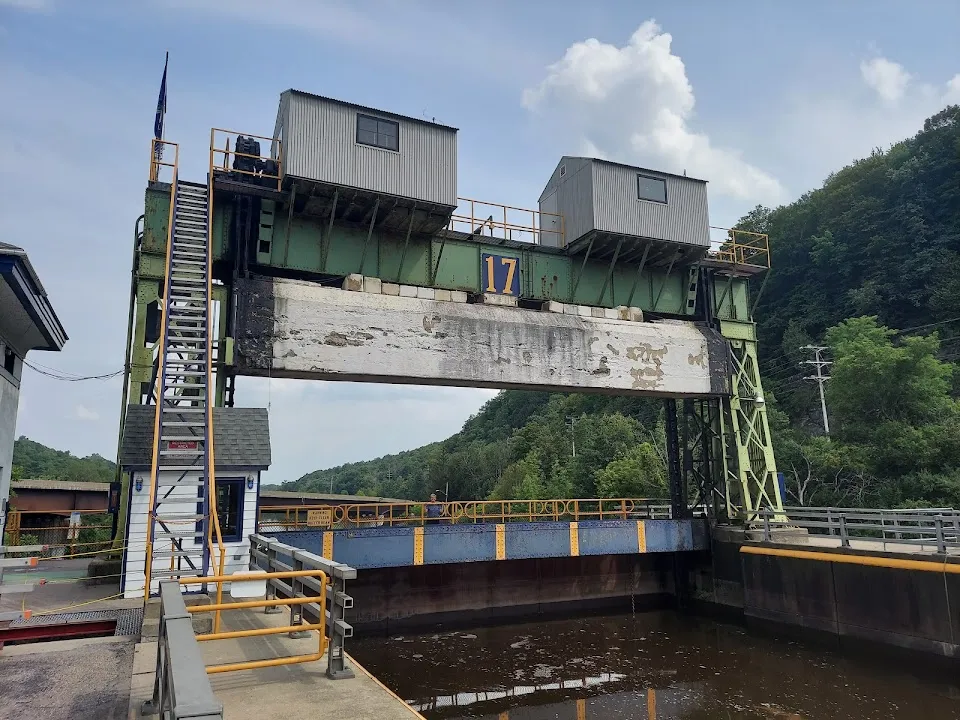 Erie Canal Lock E17