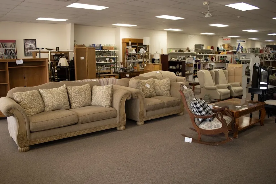 R&R Furniture & More