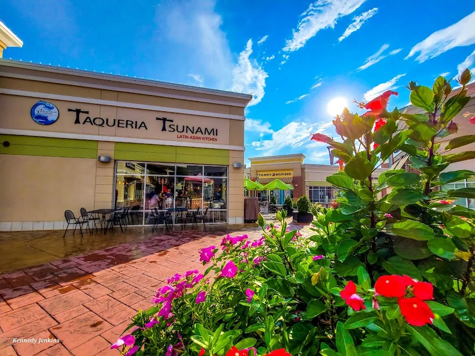 Taqueria Tsunami
