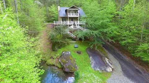 Sims Mountain Hideaway