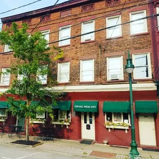 Canal Side Inn & Restaurant