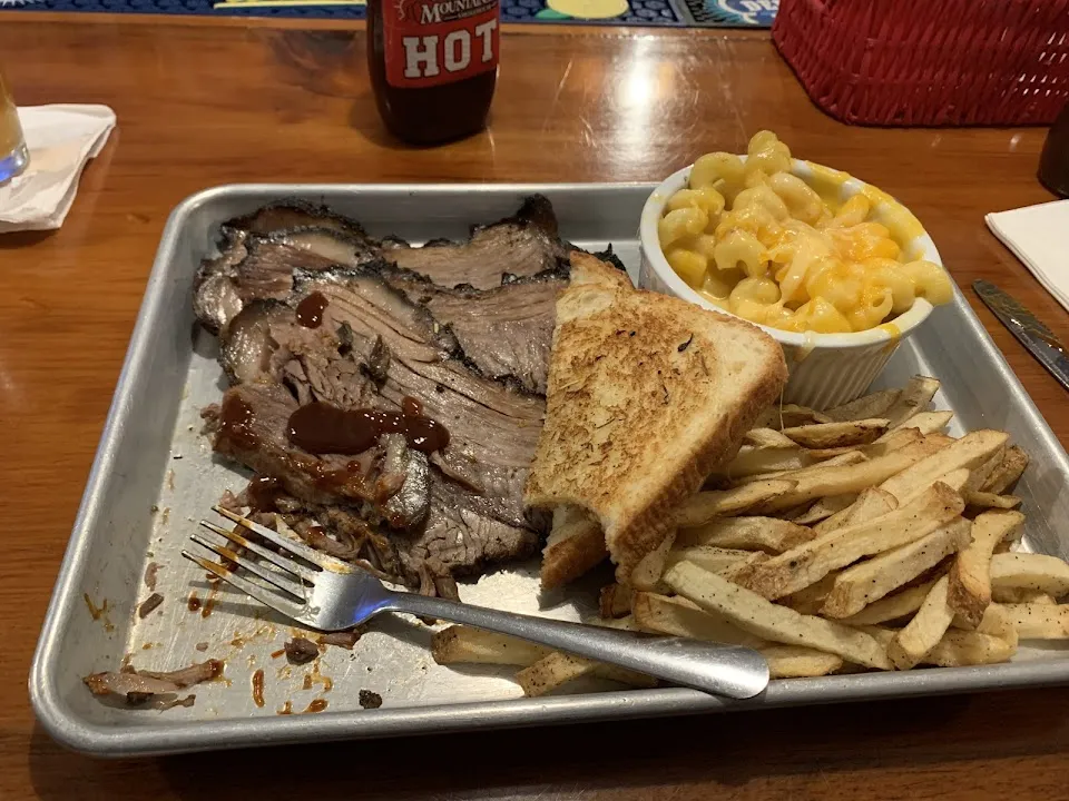 Mountainside Smokehouse & Grill