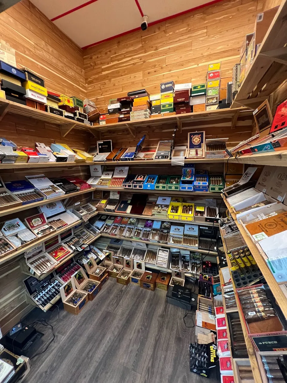 Sumter tobacco and vapor