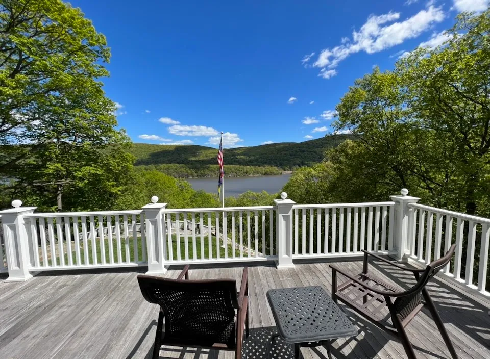 Hudson River Crest B&B