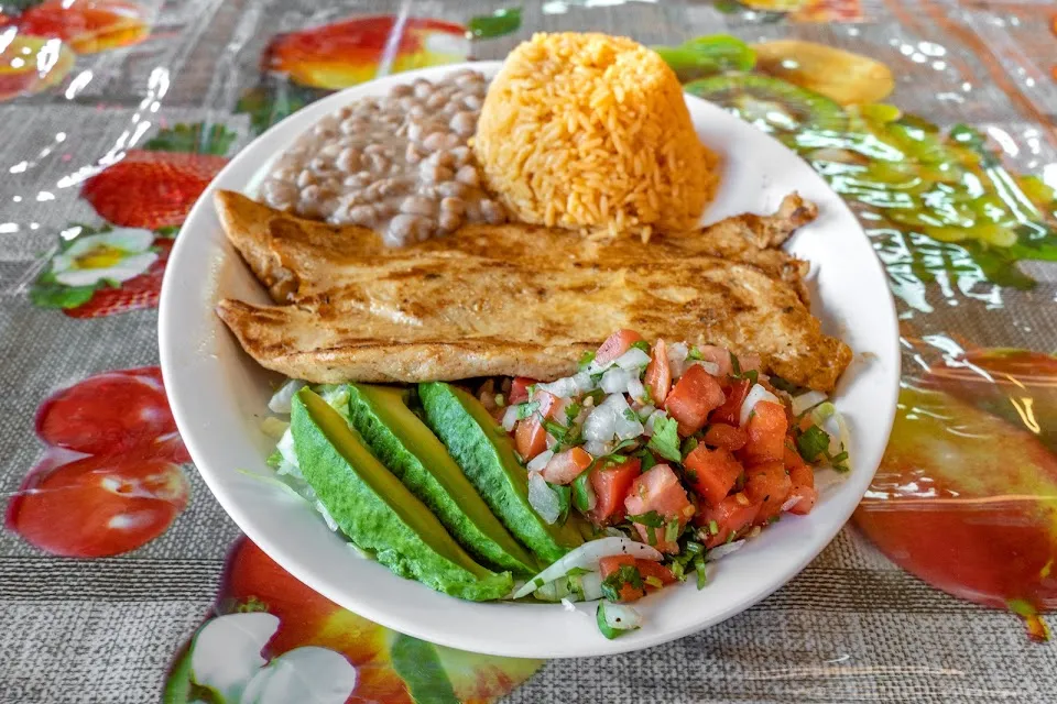 EL Castillo Mexican Restaurant and Pizzeria