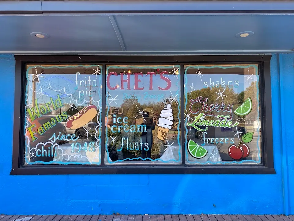 Chet's