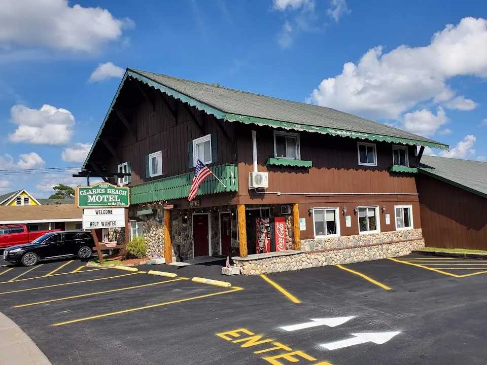 Clarks Beach Motel