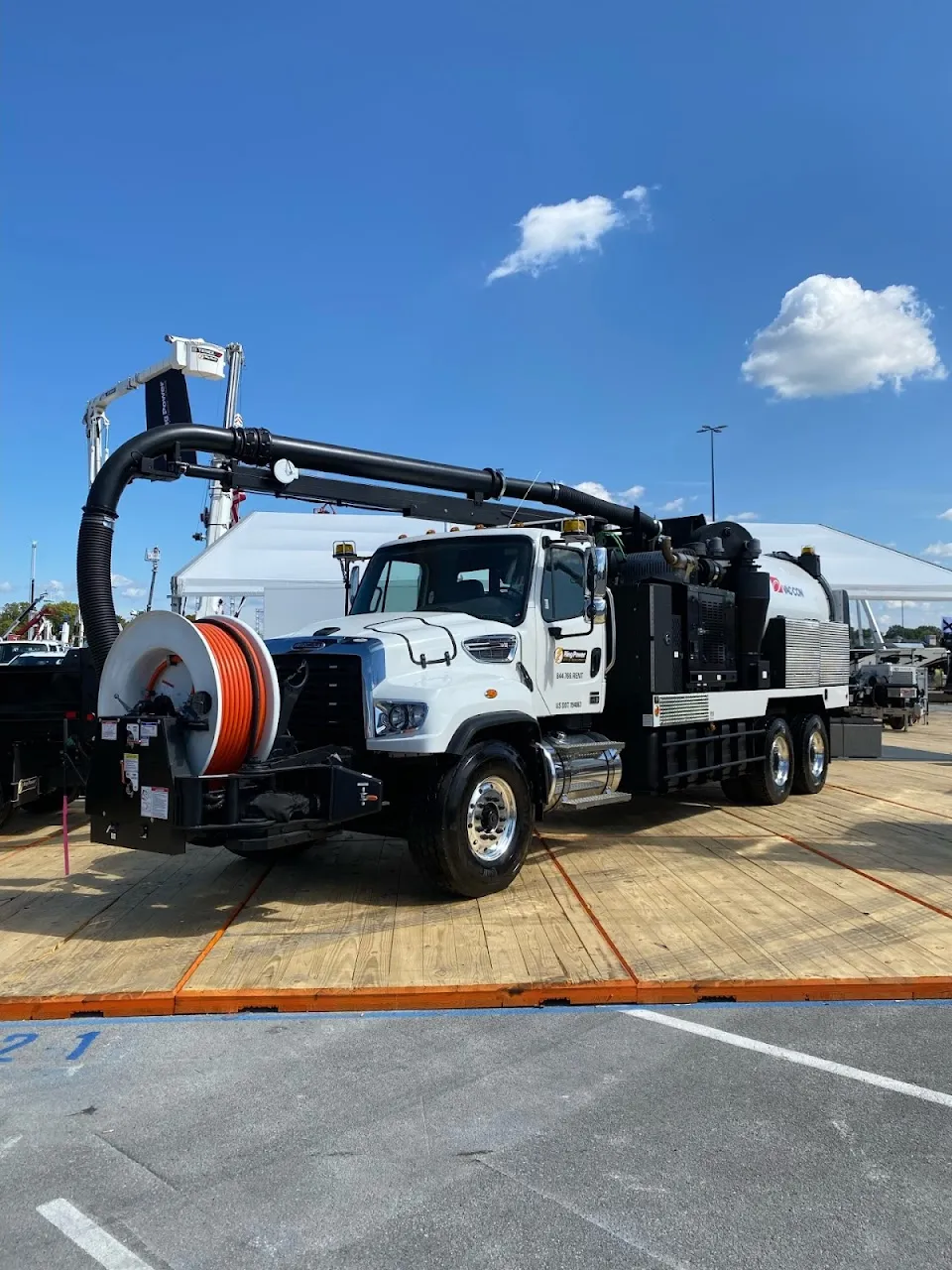 Ring Power Utility | Truck | Crane