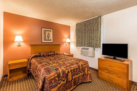 Suburban Studios Abercorn