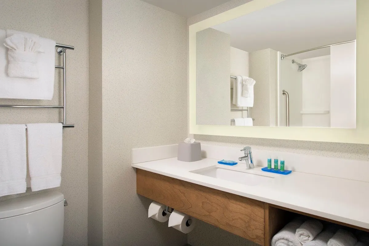 Holiday Inn Express & Suites College Park-University Area by IHG