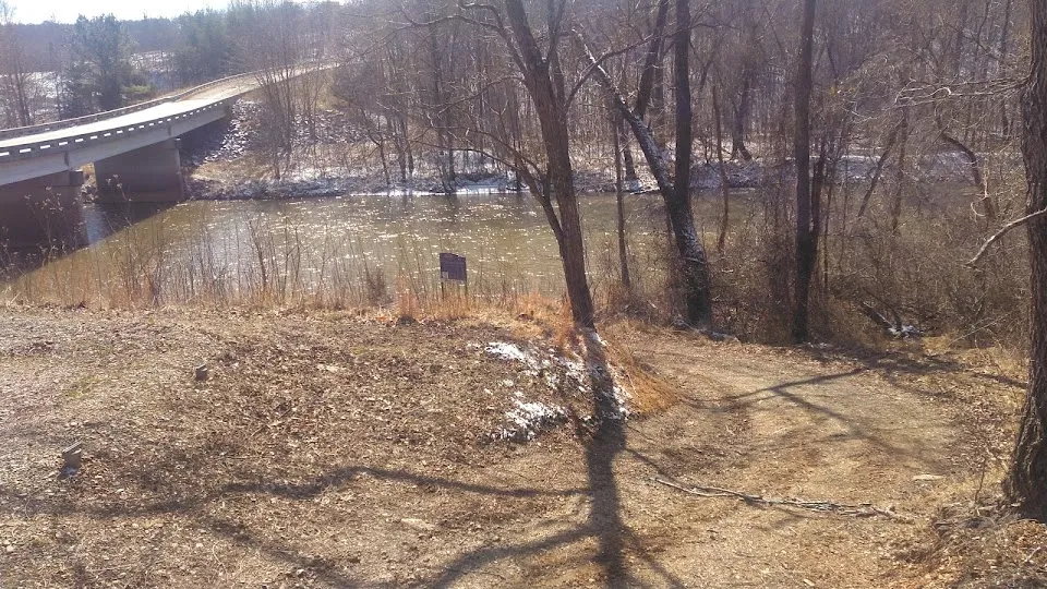 Mitchell Bridge Kayak and Canoe Access