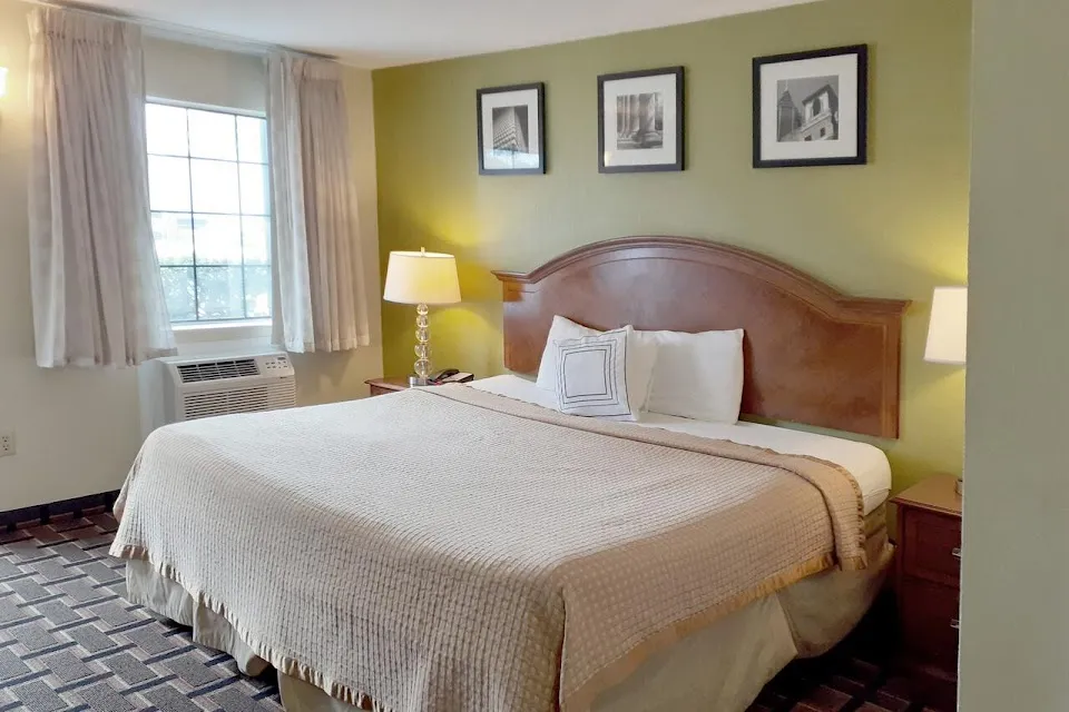 Savannah Garden Hotel