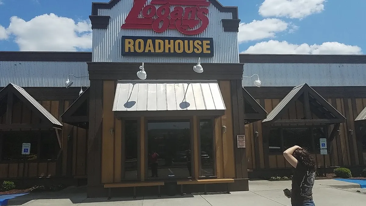 Logan's Roadhouse
