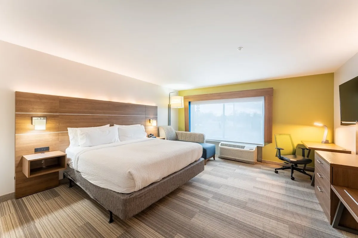 Holiday Inn Express & Suites Nashville North - Springfield by IHG