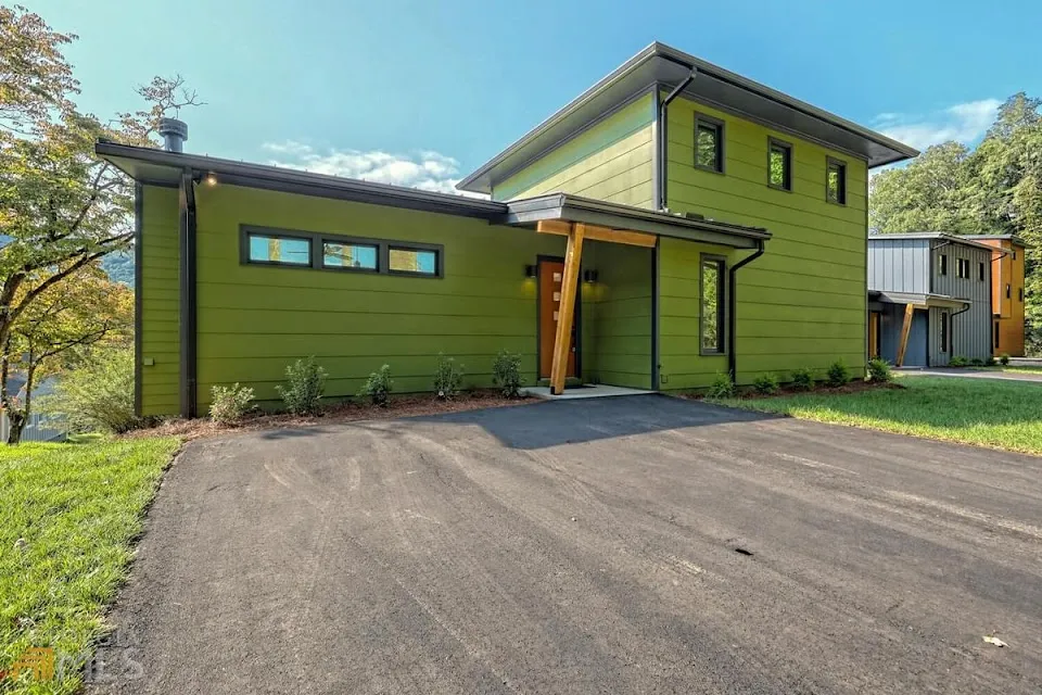 Modern Mountain