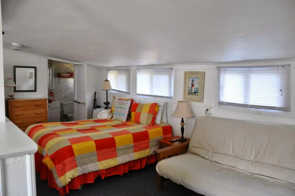 Harris Cove Cottages Bed 'N Boat