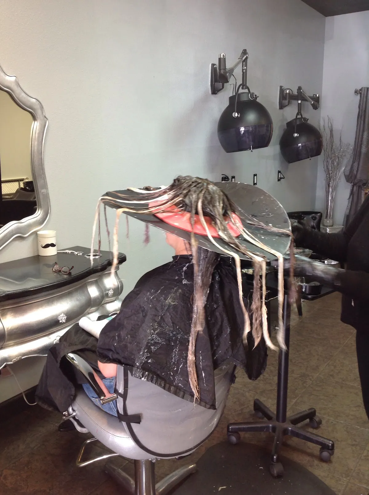 So Chic Hair Design & Salon
