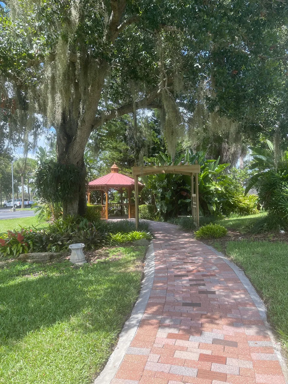 The New Smyrna Beach Garden Club