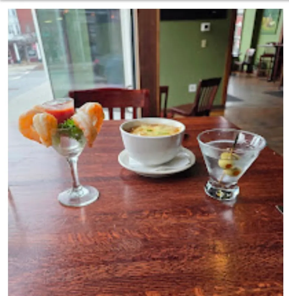 Taverne on the Square