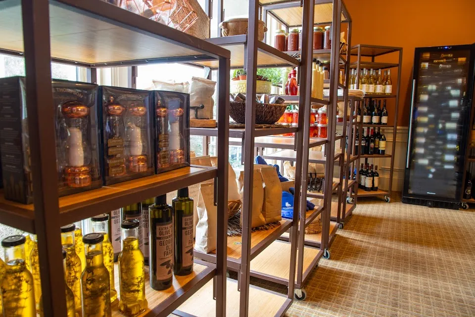 Osteria Oakridge & 109th Hole at The Landings Golf & Athletic Club