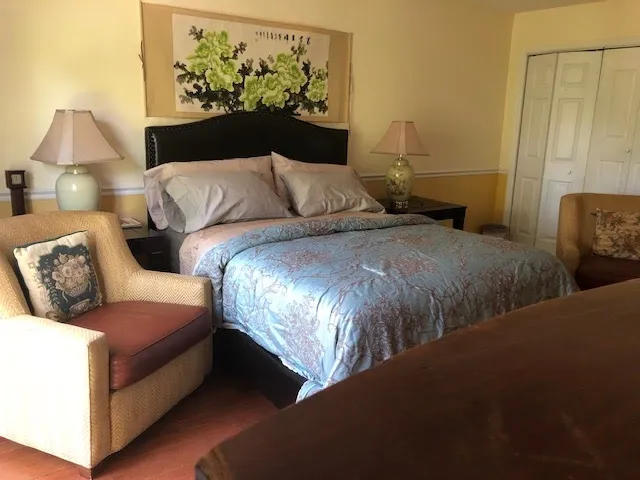 Breezeway Studio Manor LLC