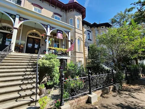McMillan Inn