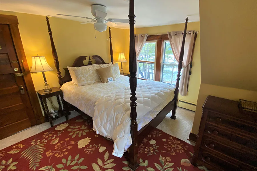 Follansbee Inn