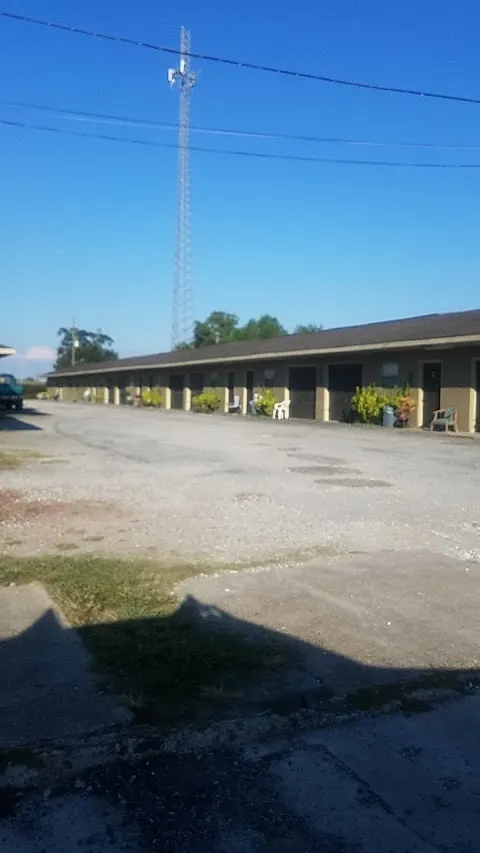 Spindletop Motel
