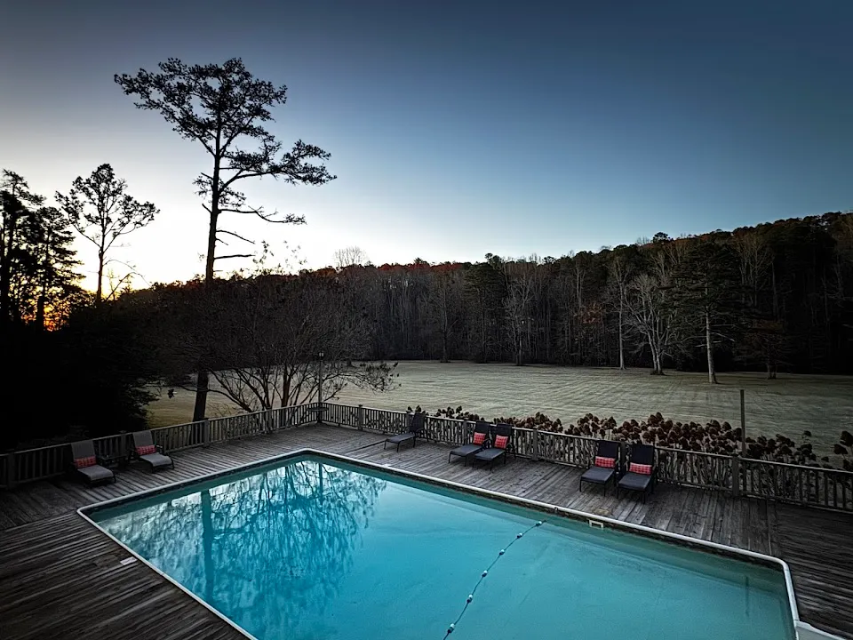 Glen-Ella Springs Hotel & Restaurant