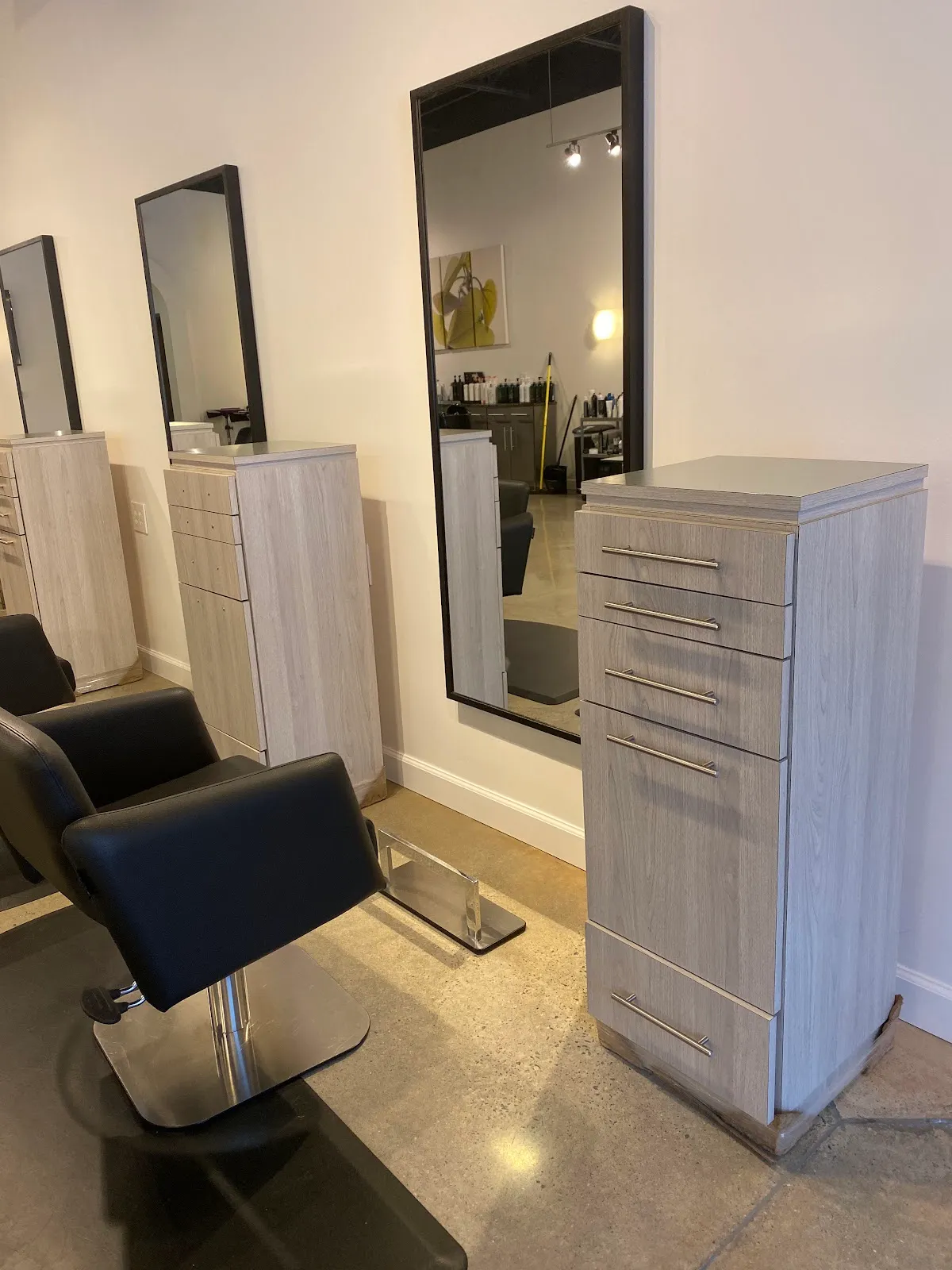 Tara Burroughs Salon
