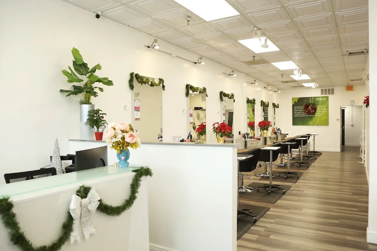Loft 352 Aveda Salon